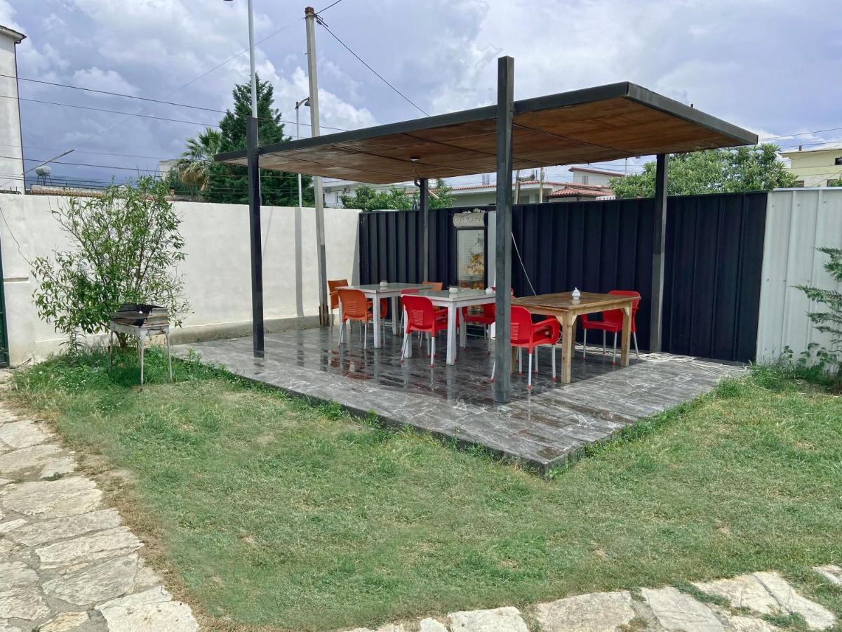 Guesthouse Niko Berat Exterior foto