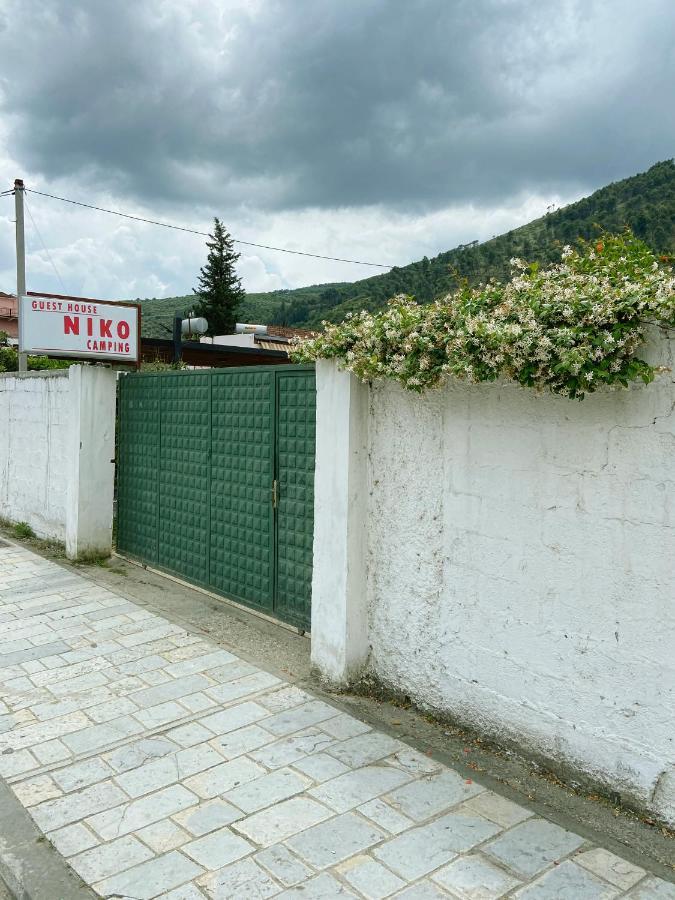 Guesthouse Niko Berat Exterior foto